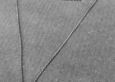 pendentif sert d'un diamant d'un carat.